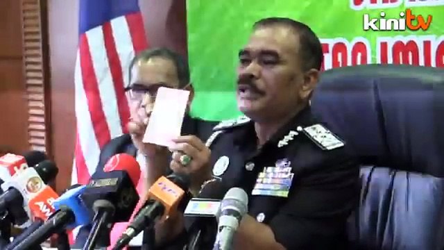 Sex blogger Alvin Tan, activist Ali Abdul Jalil's passports revoked