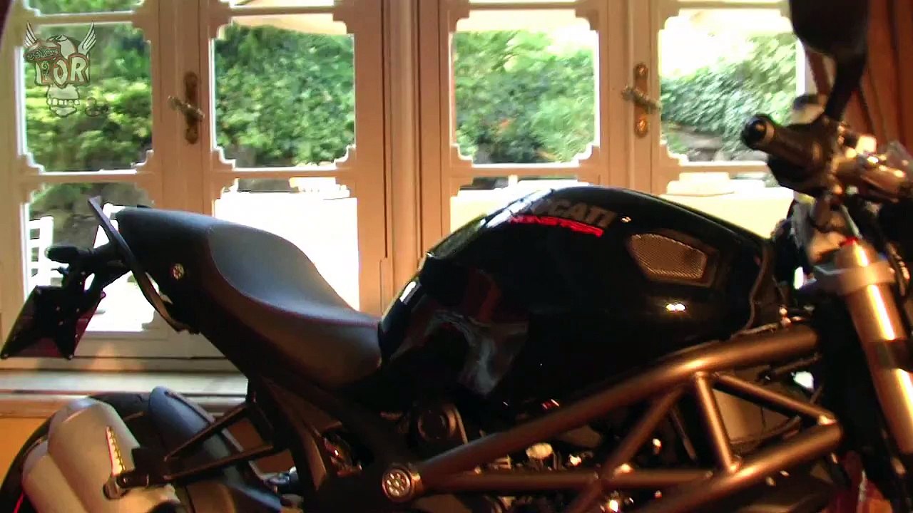 2012 Ducati Monster 1100 EVO Ultimate short