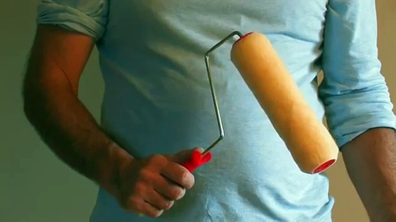 Cara membuat grafis garis Vertikal warna di dinding rumah  Norman Clarke