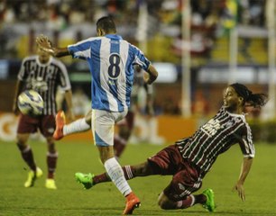 Mesmo com R10, Fluminense perde para o Avaí