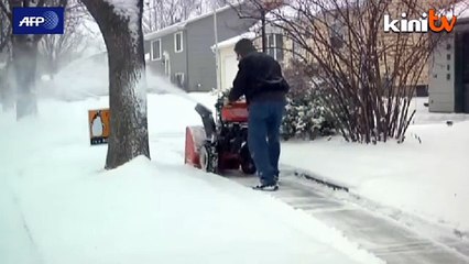 US hit with cold, snow, ice