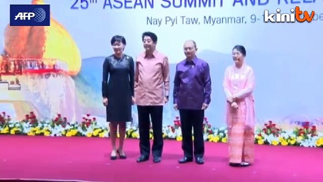 Obama in Myanmar to throw weight behind stuttering reforms