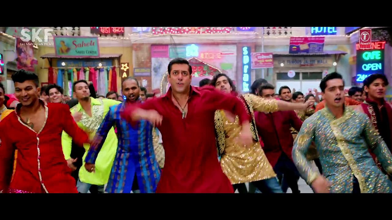 'Aaj Ki Party' VIDEO Song - Mika Singh - Salman Khan, Kareena Kapoor