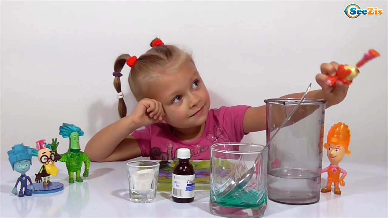 ✔ ФИКСИКИ и Ярослава дуют мыльные пузыри Fixiki...