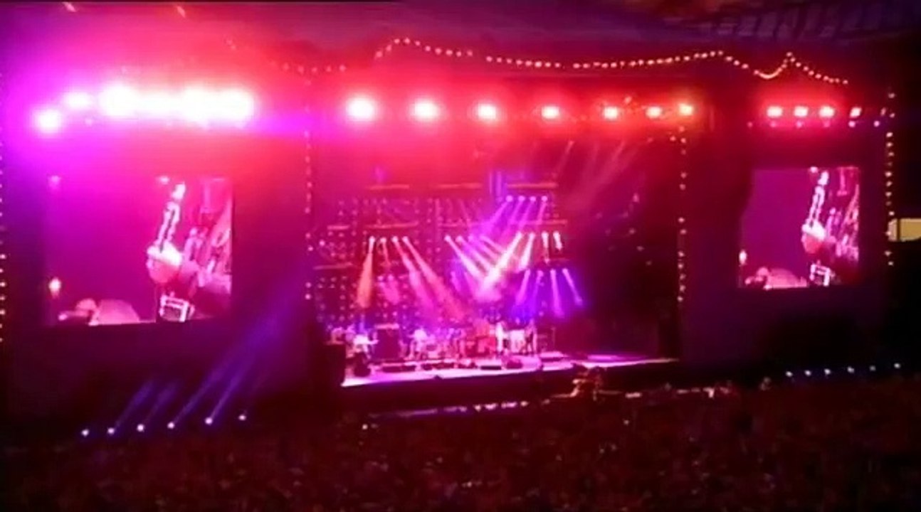 Oasis - Songbird (Live in Manchester)