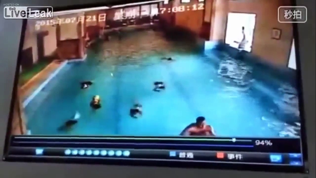 LiveLeak Kid nearly drowns in a Chinese pool video Dailymotion