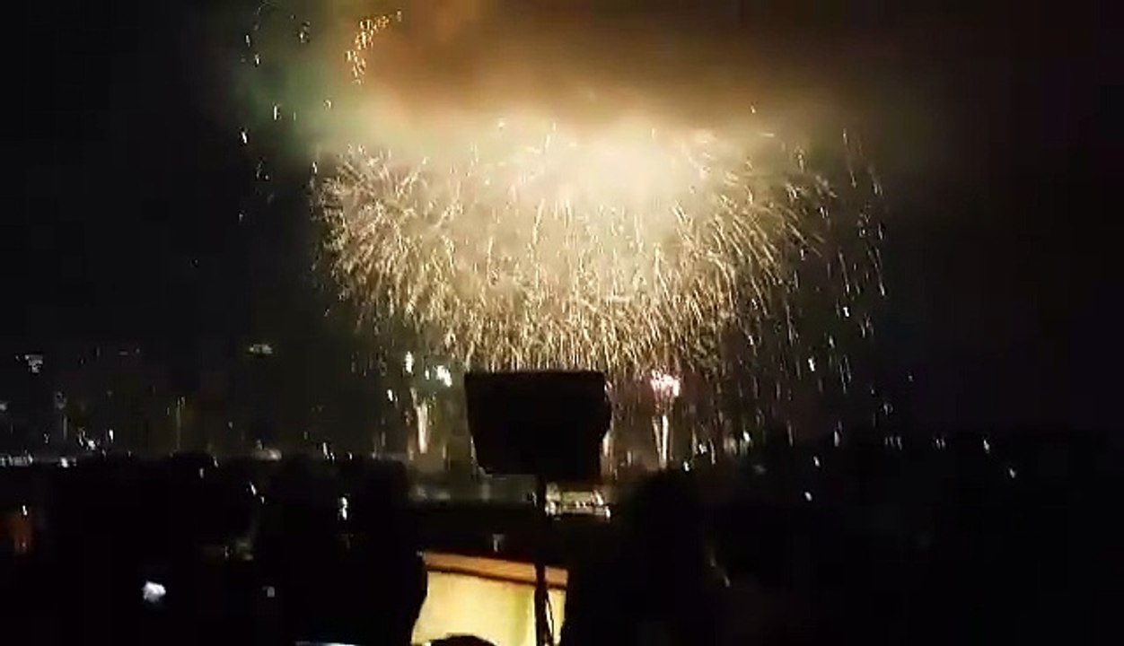 Yodogawa no hanabi taikai Osaka 2015 (1)