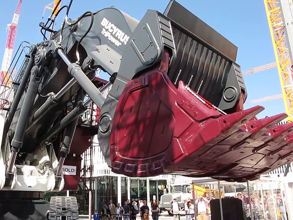Escavatore Frontale Gigante Bucyrus RH120E al 29° Bauma di Monaco di Baviera