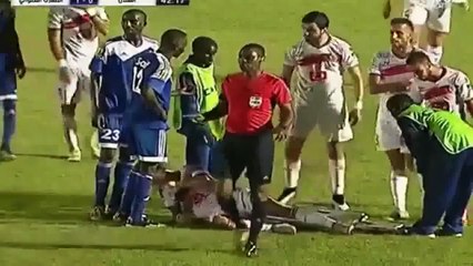 Medics drop a player off a stretcher #HAHA