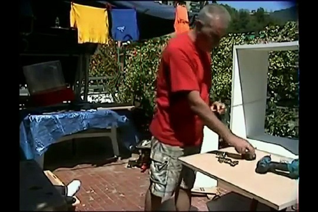 Come si montano le cerniere a molla in un Anta