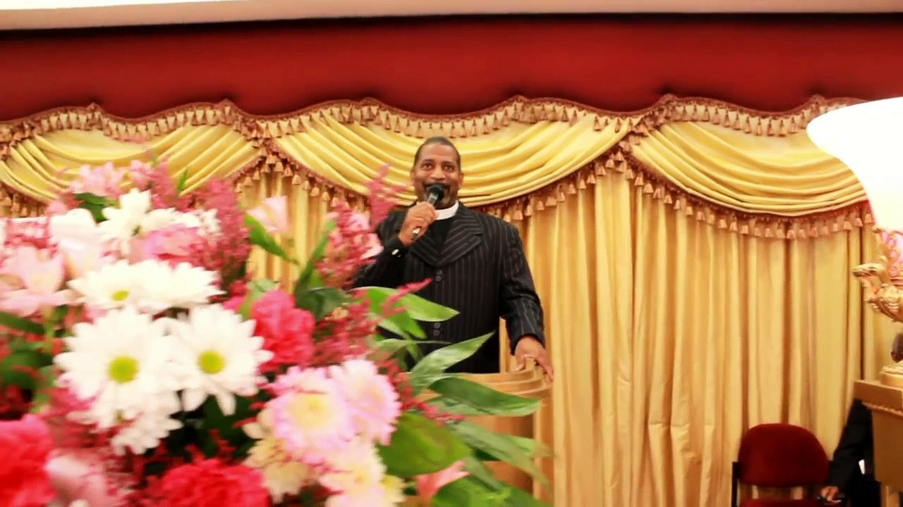 Tamela Mann - Take Me To The King HD praise dance