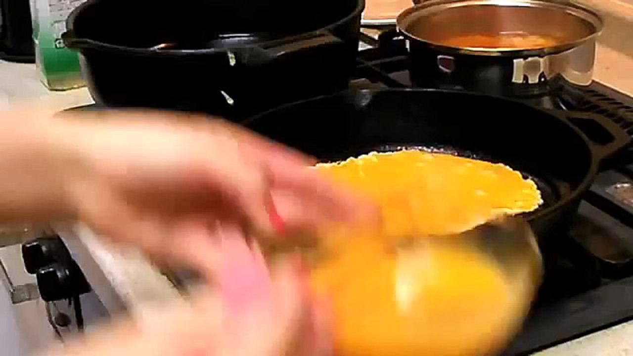 鉄鍋満腹道場　スキレットで卵焼き