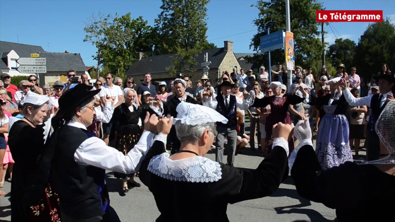 Arradon. La fête au Moustoir sous un grand soleil!