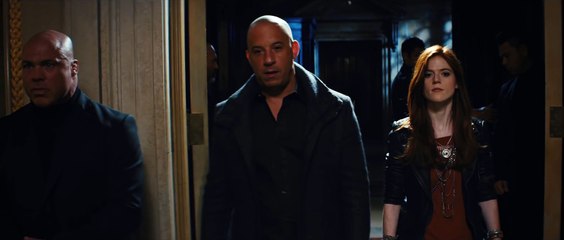 EL ÚLTIMO CAZADOR DE BRUJAS - Tráiler Español [HD]