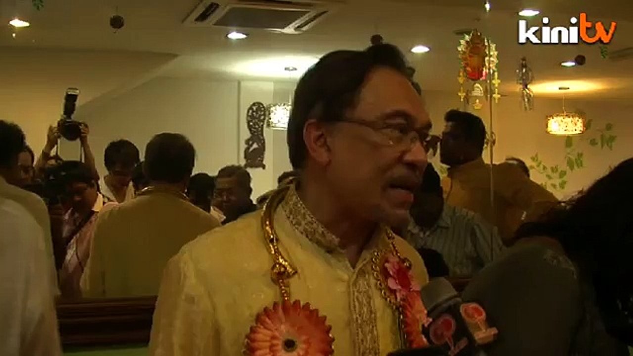 Why would I want to shackle Azmin, asks Anwar