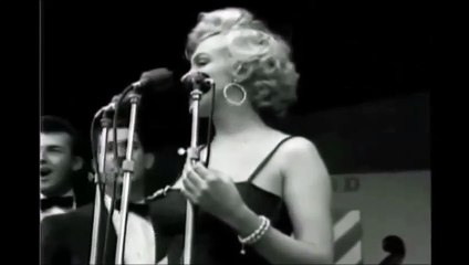 Marilyn Monroe in Korea (1954)