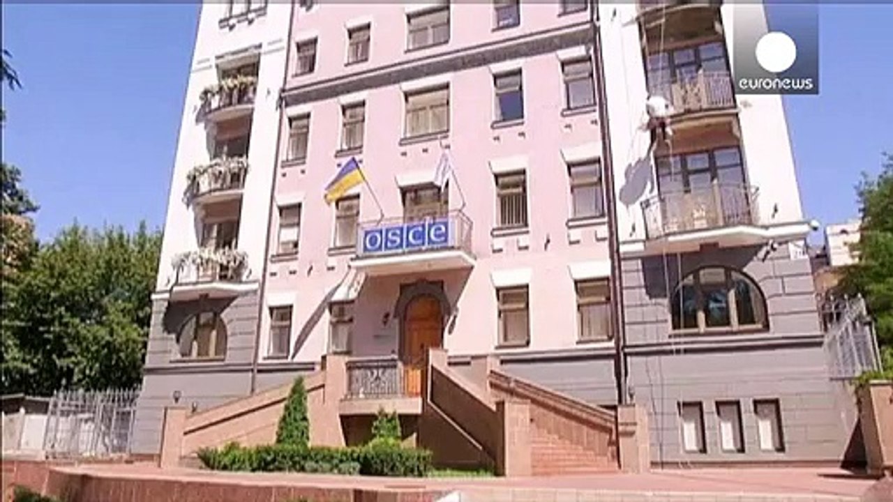 OSCE monitoring mission vehicles torched in eastern Ukraine