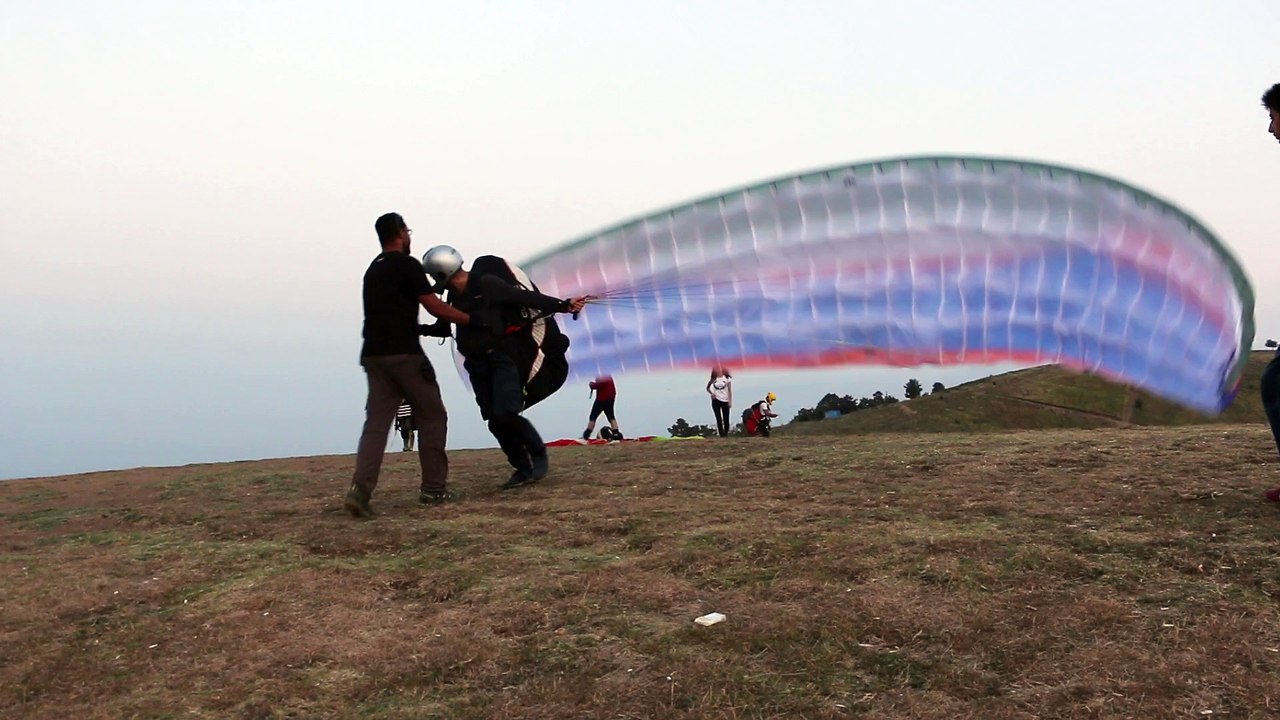 Mesut yavuz yamaç paraşütü ucuş 2