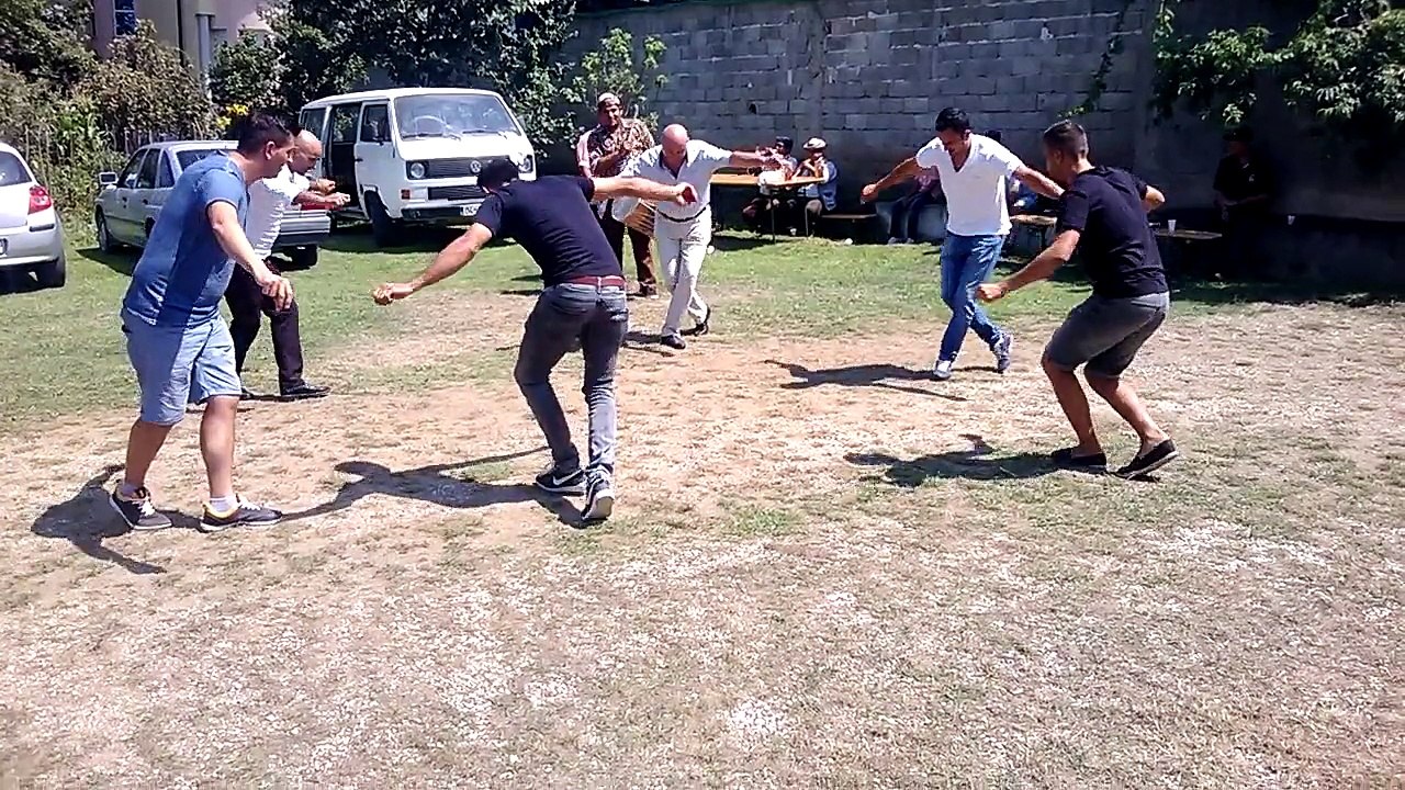 Vallzim me Tupana