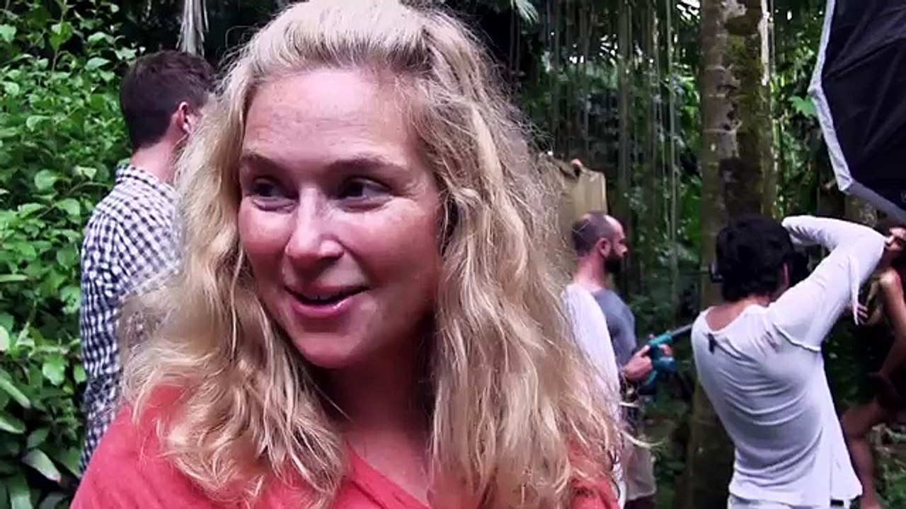 Emily Ratajkowski Crazy Outtakes _ Sports Illustrated Swimsuit 2015