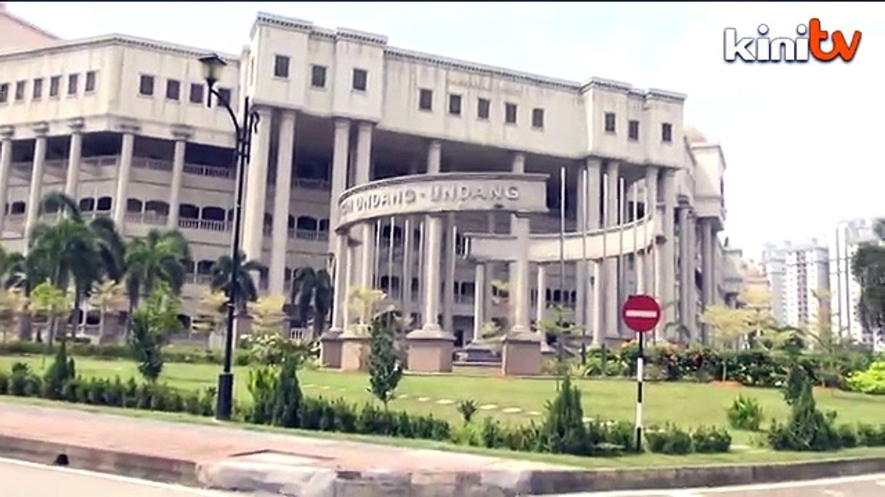 Mahkamah arah Hishamuddin Rais bela diri