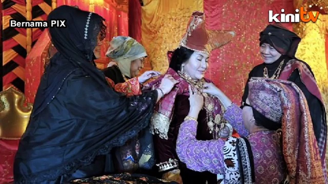 Menteri enggan dedah kos penerbangan Rosmah ke Padang