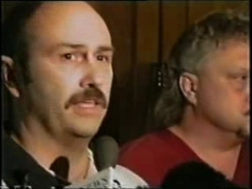 News report about death of Entwistle