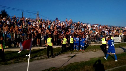 Slavlje Manijaka nakon pobjedničkog gola Enisa Sadikovića