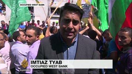 Palestinians bury father of baby burned to death