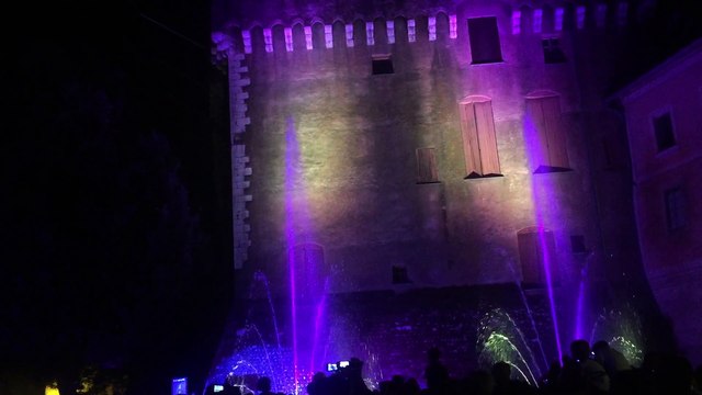 RobotiK - Battle de danse robots vs humains - How to save a life