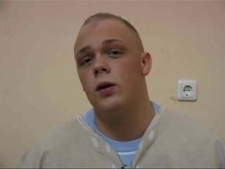 Hamza konvertiert zum islam