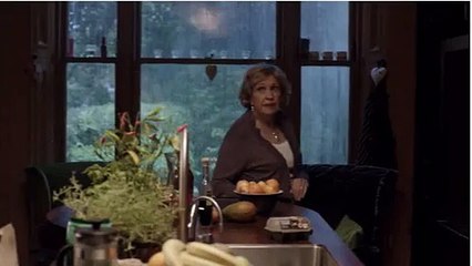 Gillian jealous of Caroline