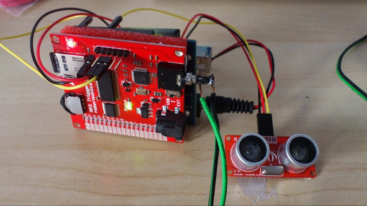 Proyectos con Arduino: Infinite Bin - Trash can