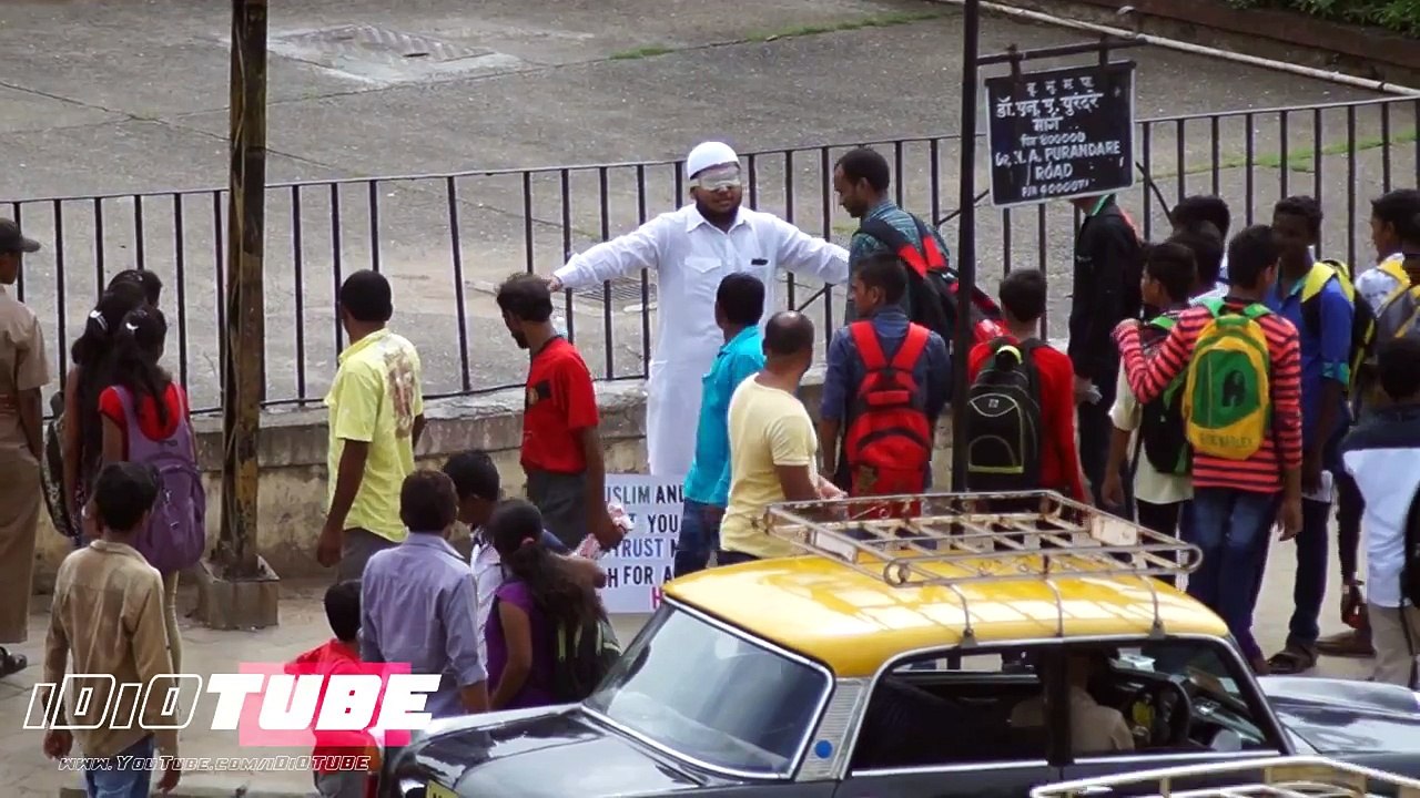 What Happened when a Muslim Opened his Arm for...