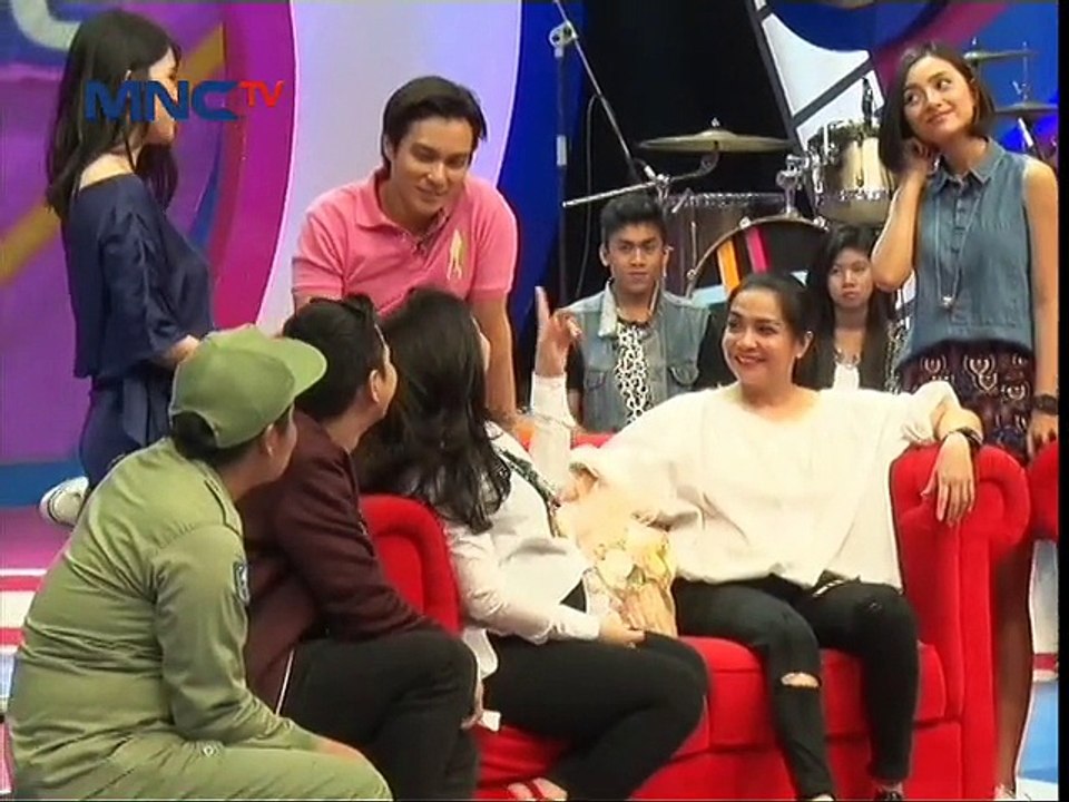 [150810]Pose - Nagita Slavina diprediksi melahirkan tanggal 20 agustus