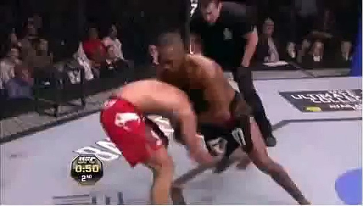 Jon "Bones" Jones Chokes Out Lyoto Machida video Dailymotion