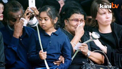 魂归故里：细雨愁雾中MH17第三批罹难者遗体抵马