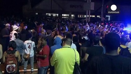 Affrontements entre manifestants et policiers à Ferguson, deux blessés