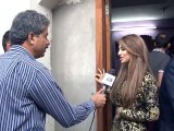 Watch What Kind of Question Geo Reporter Asking To Boxer Amir Khan Wife