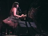 Vanessa Carlton - A Thousand Miles - Live at Exit In Nashville 10.03.2005.mp4