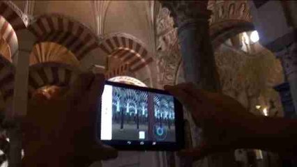 Paseo por la Mezquita de Córdoba del siglo X
