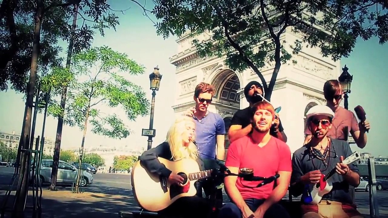 Les Champs-Élysées - Walk off the Earth
