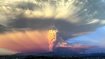 Explosión volcán Calbuco / Calbuco volcano explodes! / 该卡尔布科火山爆炸! / Извержение