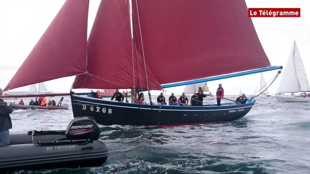 Hermione. L'entrée dans la rade de Brest