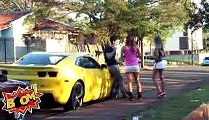 Experimento social: ¿Los carros costosos atraen a las mujeres?