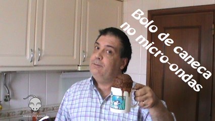 Bolo de caneca no micro-ondas