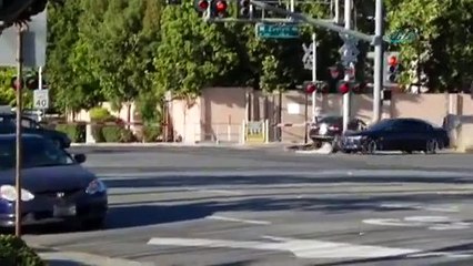 Trenin altında kalmaktan son anda kurtarıldı