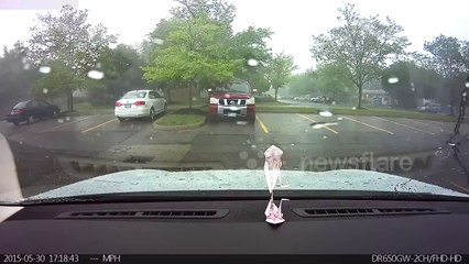 Lightning hits my Tesla