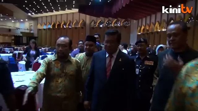 Khalid to meet Selangor sultan tomorrow