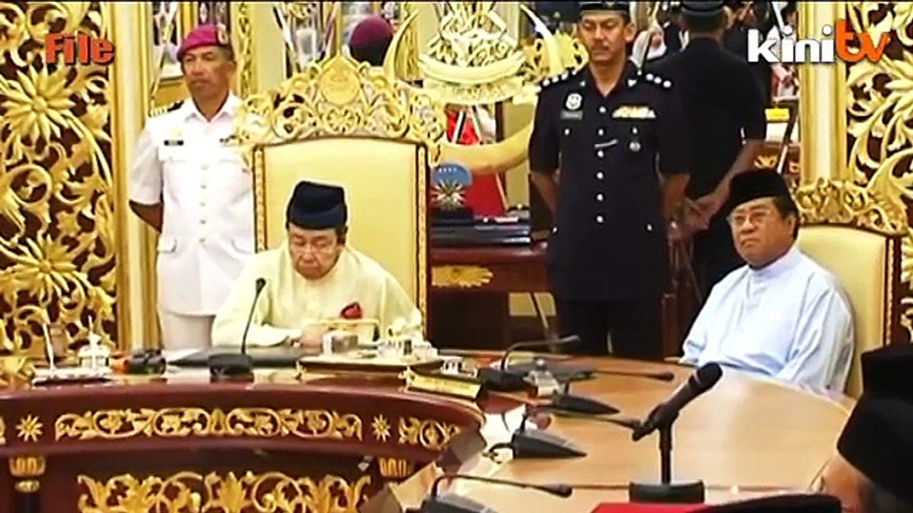Sultan, Hadi tak bincangkan nama Azmin sebagai MB